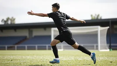 Grimsby Town midfielder Géza Dávid Turi has signed a new contract until the summer of 2028, securing his place in David...