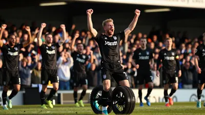 Grimsby Defender McJannet Extends Contract